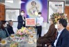 Đồng chí Lò Văn Mừng thăm, chúc mừng Giáo xứ Điện Biên nhân dịp Lễ Giáng sinh 2021