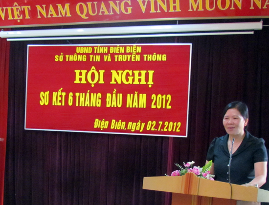 Đ/c Giàng Thị Hoa, PCT UBND tỉnh phát biểu chỉ đạo Hội nghị. Ảnh: Đức Sóng