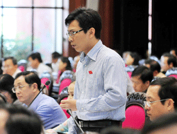 Đại biểu Nguyễn Việt Dũng (TPHCM) góp ý dự Luật Bưu chính