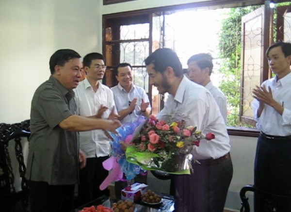 Thứ trưởng Bộ TTTT Đỗ Quý Doãn thăm Báo Điện Biên Phủ