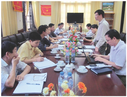 Đoàn công tác Sở TT&TT làm việc với UBND huyện Mường Chà trong việc QLNN về thông tin và truyền thông.  Ảnh: Cao Thương