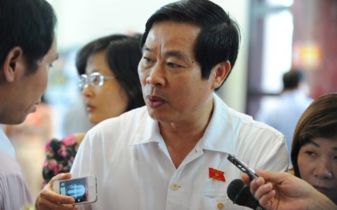 Bộ trưởng Nguyễn Bắc Son trao đổi với báo chí. Ảnh: Minh Thăng