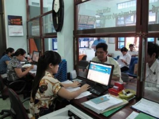 Người dân làm thủ tục một cửa điện tử tại phường Thuận Phước, quận Hải Châu, Đà Nẵng. Ảnh: Minh họa. Nguồn: Nhân dân.