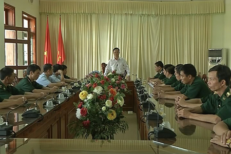 Đồng chí Hoàng Văn Nhân, Phó Chủ tịch UBND tỉnh phát biểu chúc mừng Phòng phòng chống tội phạm ma túy Bộ đội Biên phòng tỉnh