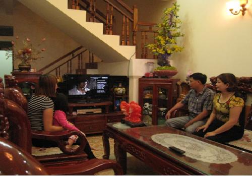 Tỷ lệ hộ gia đình có thiết bị xem truyền hình là 1 trong các chỉ tiêu thống kê ngành TT&TT (Ảnh: Kiều Trang)