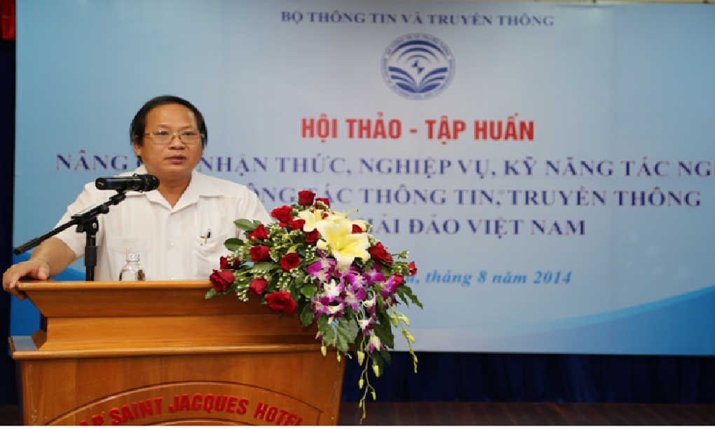 Thứ trưởng Bộ Thông tin và Truyền thông Trương Minh Tuấn phát biểu tại hội thảo. Ảnh: Phi Thanh/EINFO