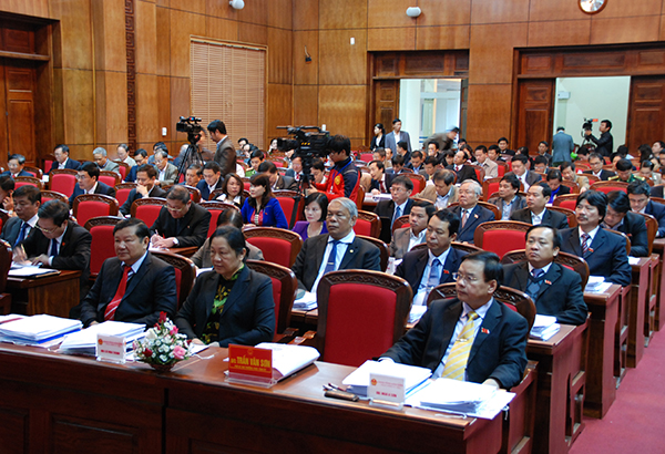 Các đại biểu dự kỳ họp thứ 13, HĐND tỉnh. Ảnh: Tiến Dũng