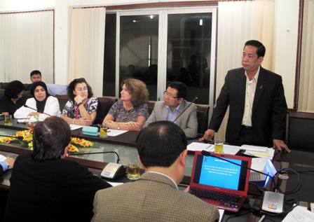 Đ/C: Đặng Thuần Phong, Phó chủ nhiệm Ủy ban Các vấn đề xã hội phát biểu tại buổi làm việc