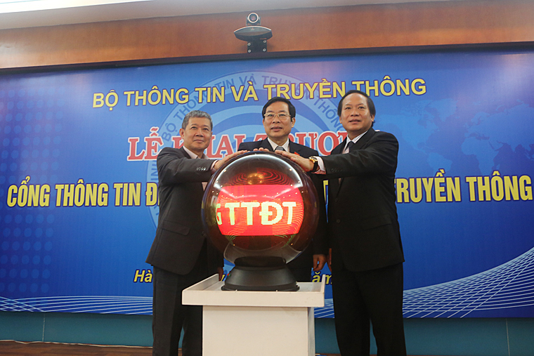 Bộ trưởng Bộ TT&TT Nguyễn Bắc Son phát biểu chỉ đạo tại buổi Lễ