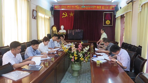 Đoàn công tác của Sở Thông tin và Truyền thông làm việc với UBND huyện Mường Nhé.