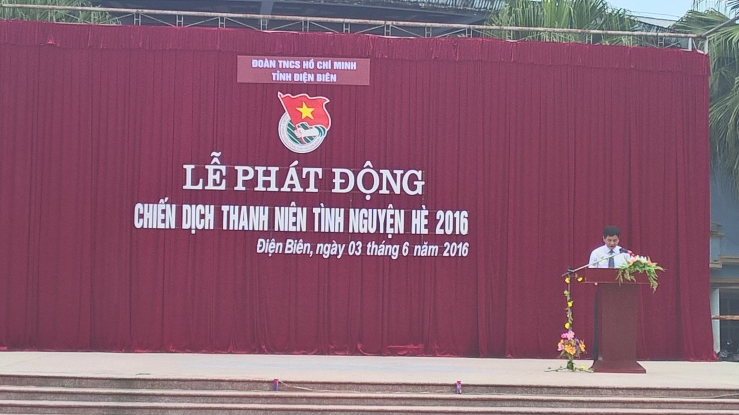 Đồng chí Lê Thành Đô, Ủy viên BTV Tỉnh ủy, Phó Chủ tịch UBND tỉnh phát biểu tại buổi lễ