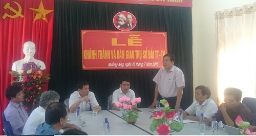 Đ/c Nguyễn Ngọc Kỷ - Giám đốc Sở TT&TT phát biểu tại  Lễ bàn giao trụ sở Đài TT-TH huyện Mường Ảng (ảnh: Anh Tuấn).