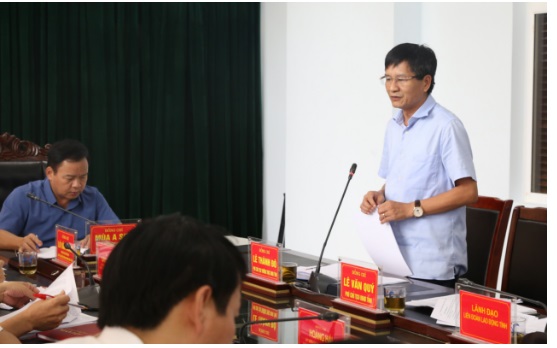Đồng chí Lê Thành Đô, Phó Chủ tịch Thường trực UBND tỉnh tham gia ý kiến vào dự thảo