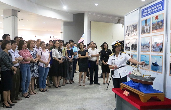 Điện Biên: Trưng bày triển lãm 200 bức ảnh, hiện vật tuyên truyền về biển, đảo, biên giới đất liền