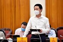 https://baochinhphu.vn/Uploaded/hatheluc/2021_05_11/Bo%20truong%20Bo%20TTTT%20bao%20cao%20tai%20cuoc%20lv.jpg?maxwidth=300
