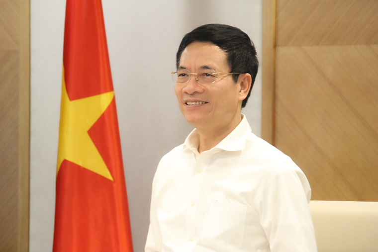 Bộ trưởng Nguyễn Mạnh Hùng gửi thư chúc mừng 76 năm Ngày Truyền thống ngành Thông tin và Truyền thông
